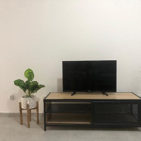 Rdc - Appartement F3 Villiers Le Bel 95 Proche De Paris Roissy Kültér fotó
